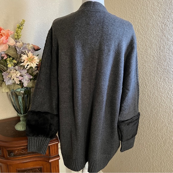 Vera Wang Cable Knit Fur Trimmed Cardigan Sweater - Picture 4 of 13